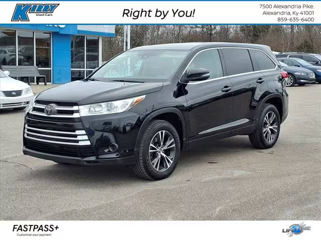 2019 Toyota Highlander LE FWD photo