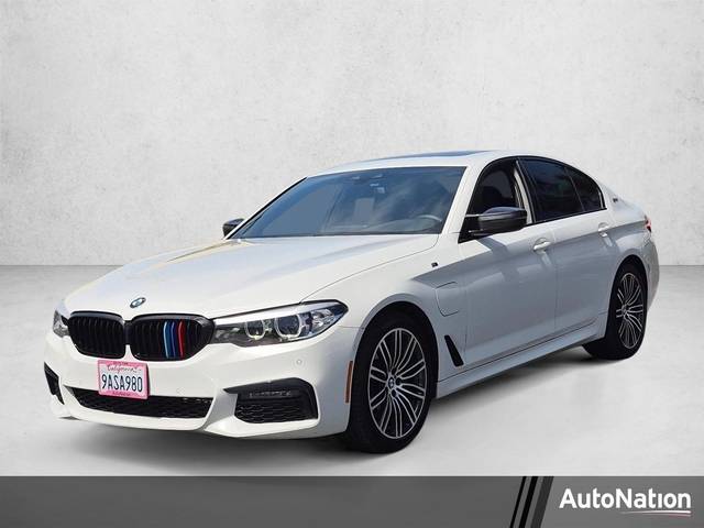 2019 BMW 5 Series 530e iPerformance RWD photo
