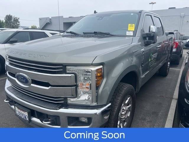 2019 Ford F-350 Super Duty LARIAT 4WD photo