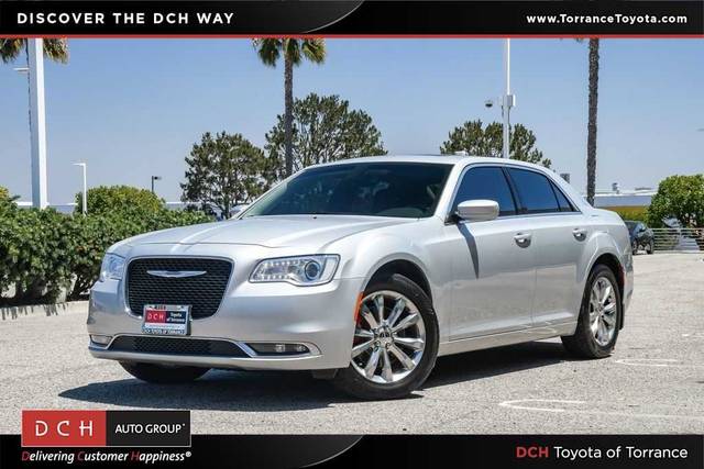 2019 Chrysler 300 Touring L AWD photo