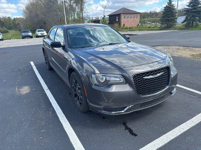 2019 Chrysler 300 Touring AWD photo