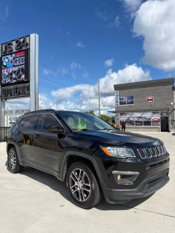 2019 Jeep Compass Latitude w/Sun/Wheel Pkg FWD photo