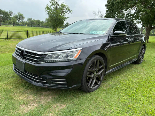 2019 Volkswagen Passat 2.0T SE R-Line FWD photo