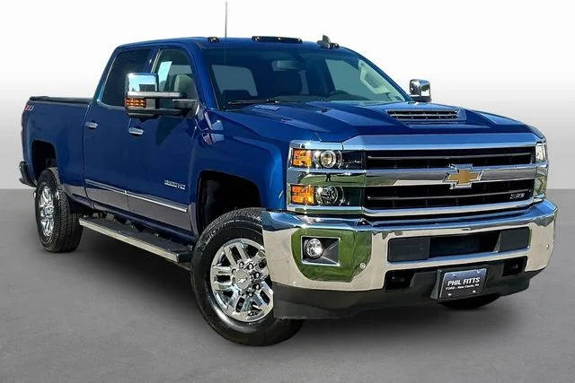 2019 Chevrolet Silverado 3500HD LTZ 4WD photo