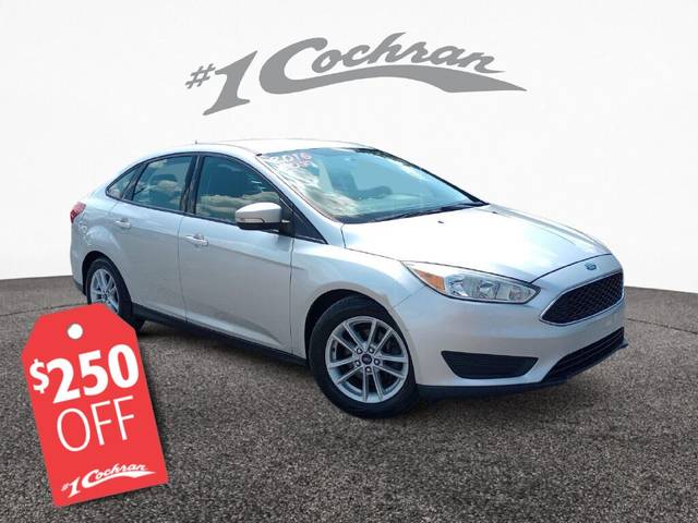 2016 Ford Focus SE FWD photo
