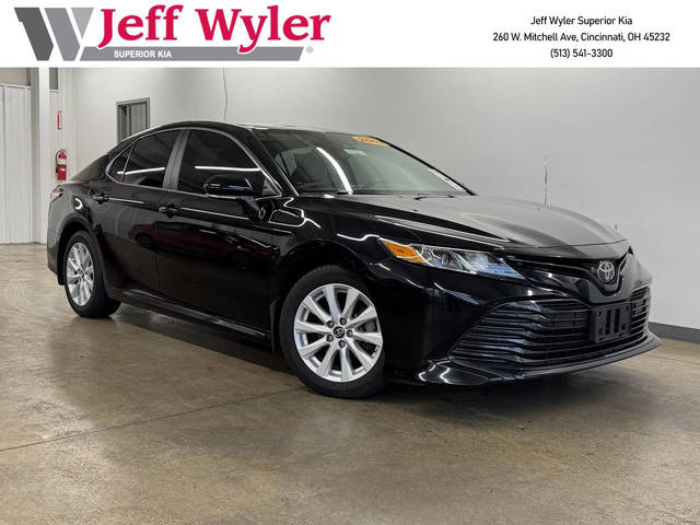 2019 Toyota Camry LE FWD photo