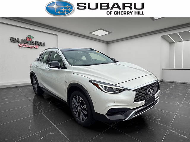 2019 Infiniti QX30 LUXE AWD photo