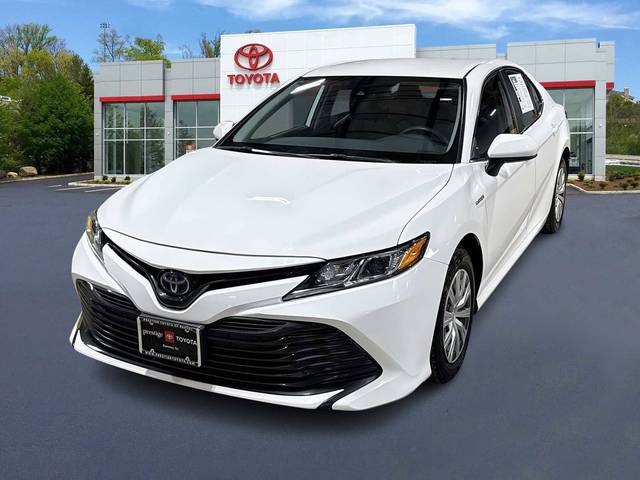 2019 Toyota Camry Hybrid LE FWD photo