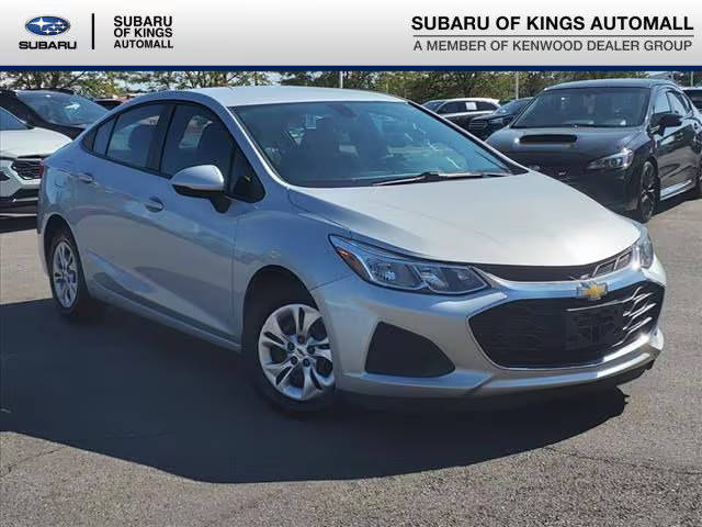 2019 Chevrolet Cruze LS FWD photo