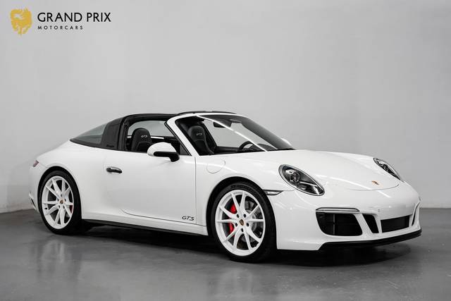 2019 Porsche 911 4 GTS AWD photo