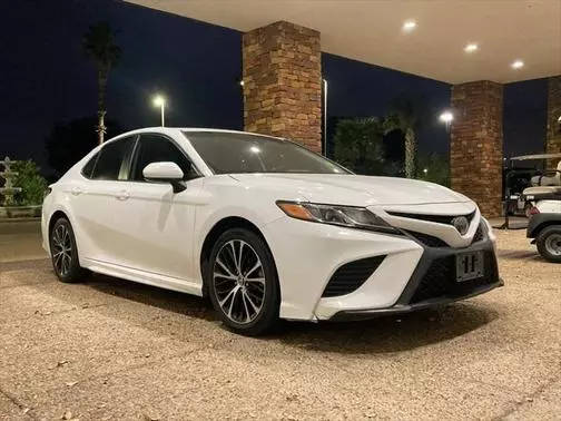 2019 Toyota Camry SE FWD photo