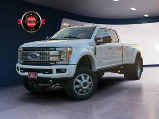 2019 Ford F-450 Super Duty Platinum 4WD photo