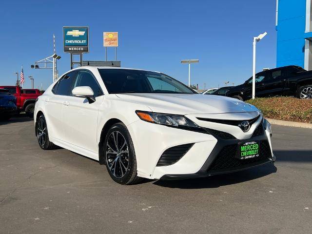 2019 Toyota Camry SE FWD photo