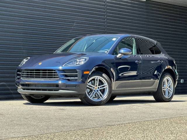 2019 Porsche Macan  AWD photo