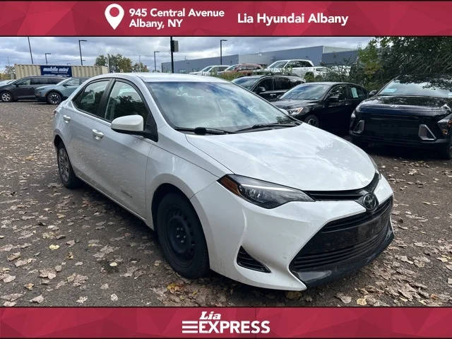 2017 Toyota Corolla LE FWD photo