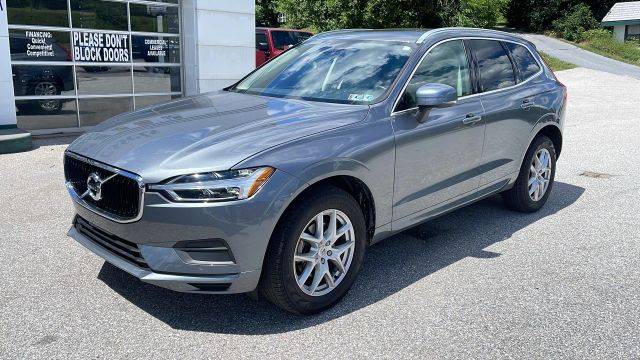2019 Volvo XC60 Momentum AWD photo