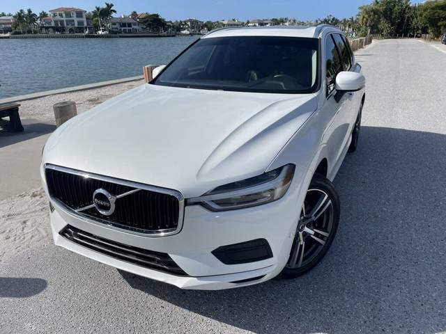 2019 Volvo XC60 Momentum FWD photo