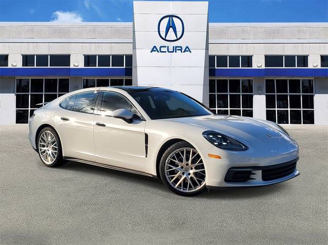 2019 Porsche Panamera 4 AWD photo
