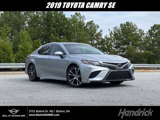 2019 Toyota Camry SE FWD photo