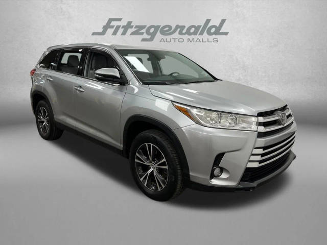 2019 Toyota Highlander LE Plus FWD photo