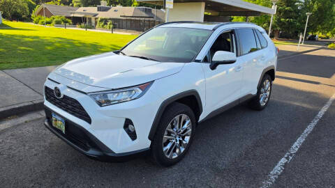 2019 Toyota RAV4 XLE Premium AWD photo