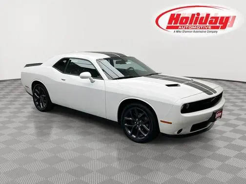 2019 Dodge Challenger SXT RWD photo