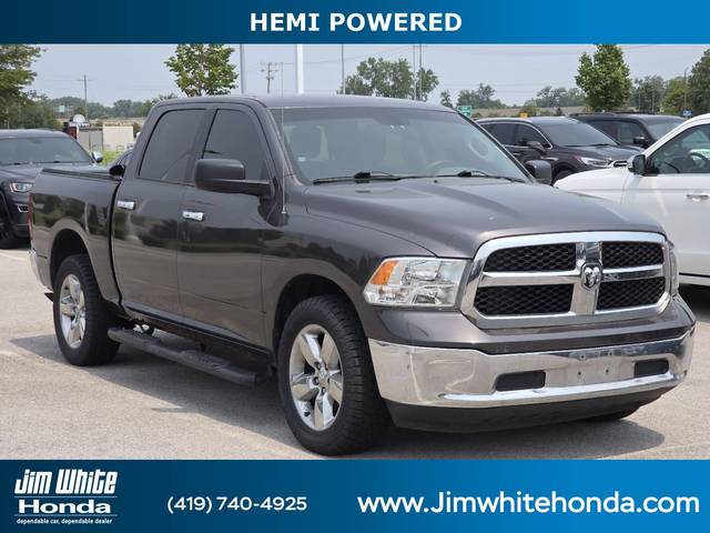 2017 Ram 1500 SLT 4WD photo