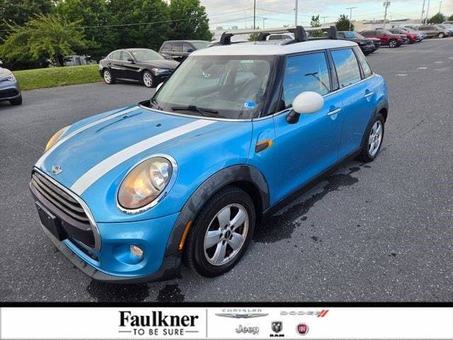2016 MINI Hardtop 4 Door FWD photo