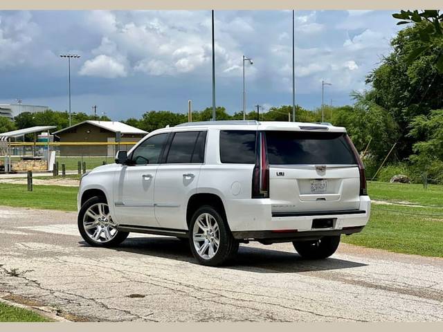 2018 Cadillac Escalade Premium Luxury 4WD photo