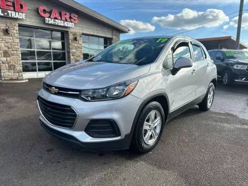 2019 Chevrolet Trax LS FWD photo