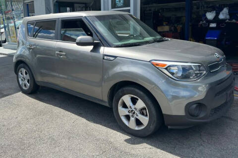 2019 Kia Soul Base FWD photo
