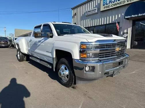 2019 Chevrolet Silverado 3500HD LTZ 4WD photo