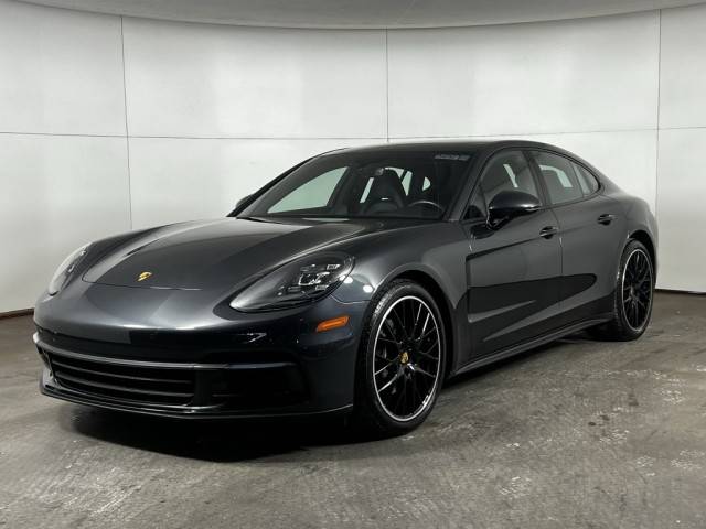 2019 Porsche Panamera 4 AWD photo