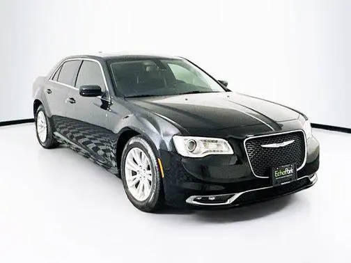 2019 Chrysler 300 Touring L RWD photo