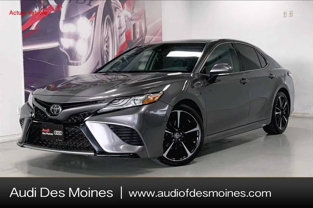 2019 Toyota Camry XSE FWD photo