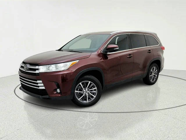 2019 Toyota Highlander XLE FWD photo