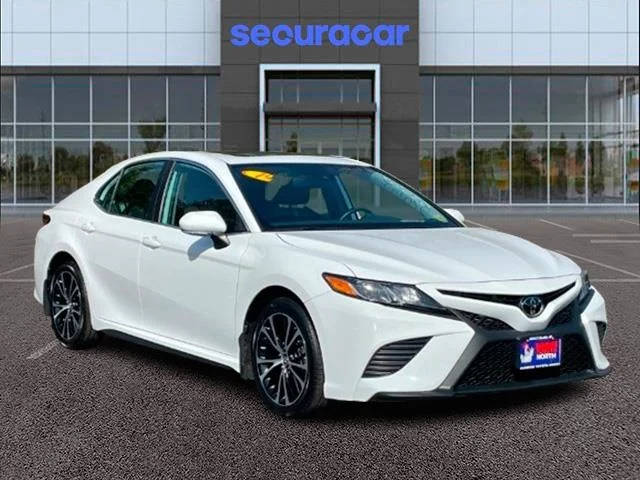 2019 Toyota Camry SE FWD photo