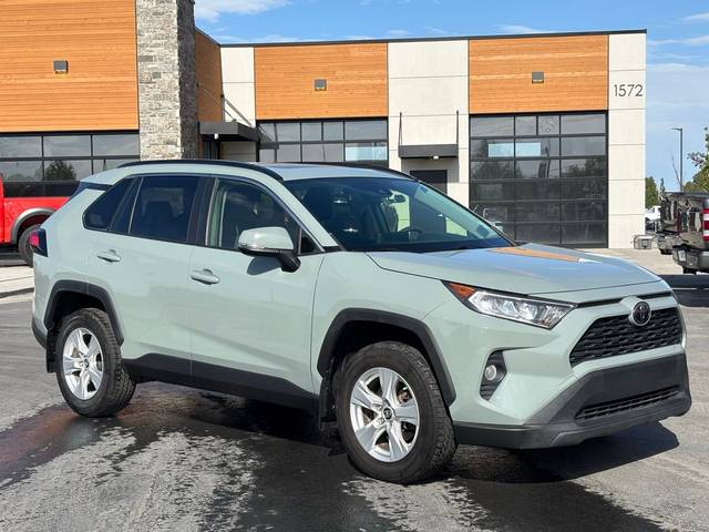 2019 Toyota RAV4 XLE AWD photo