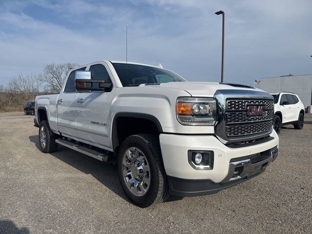 2019 GMC Sierra 2500HD Denali 4WD photo