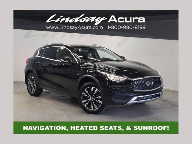 2019 Infiniti QX30 LUXE AWD photo