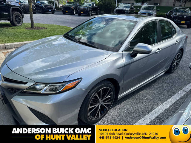 2019 Toyota Camry SE FWD photo