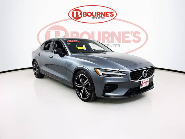 2019 Volvo S60 R-Design AWD photo