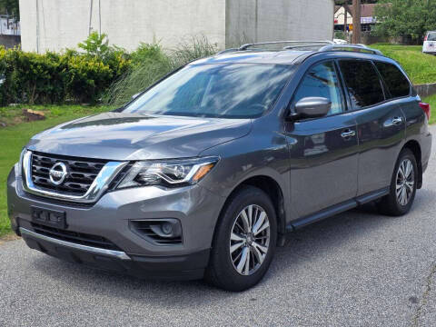 2019 Nissan Pathfinder S FWD photo