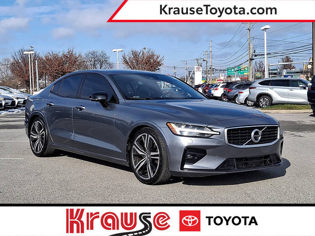 2019 Volvo S60 R-Design AWD photo