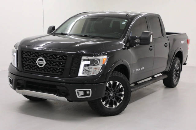 2019 Nissan Titan PRO-4X 4WD photo