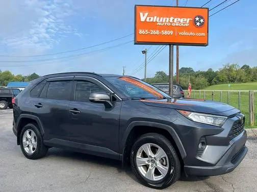 2019 Toyota RAV4 XLE FWD photo