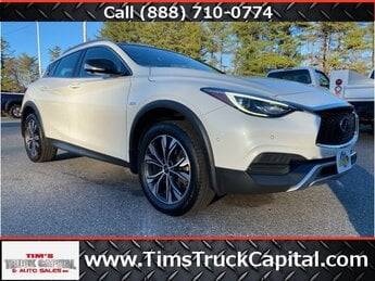 2019 Infiniti QX30 LUXE AWD photo