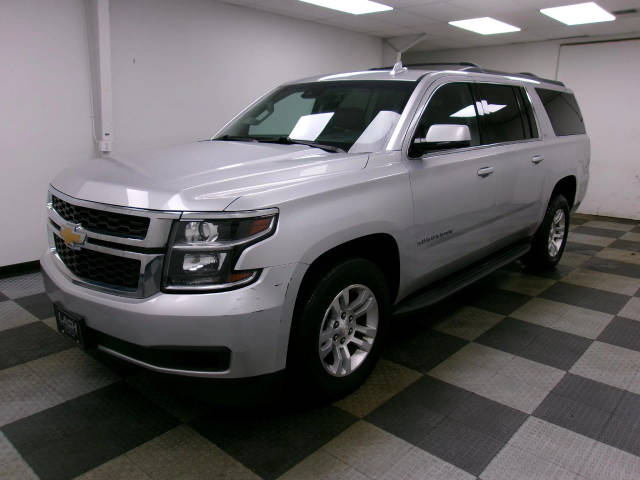 2018 Chevrolet Suburban LT 4WD photo