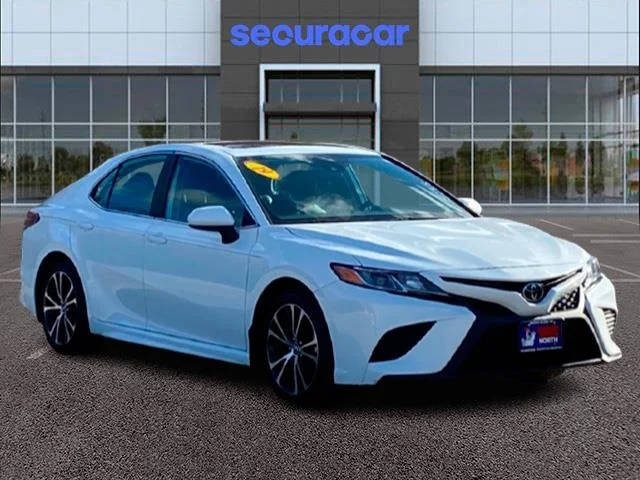 2019 Toyota Camry SE FWD photo