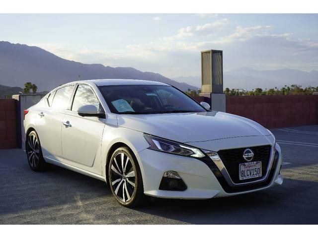 2019 Nissan Altima 2.5 Platinum FWD photo